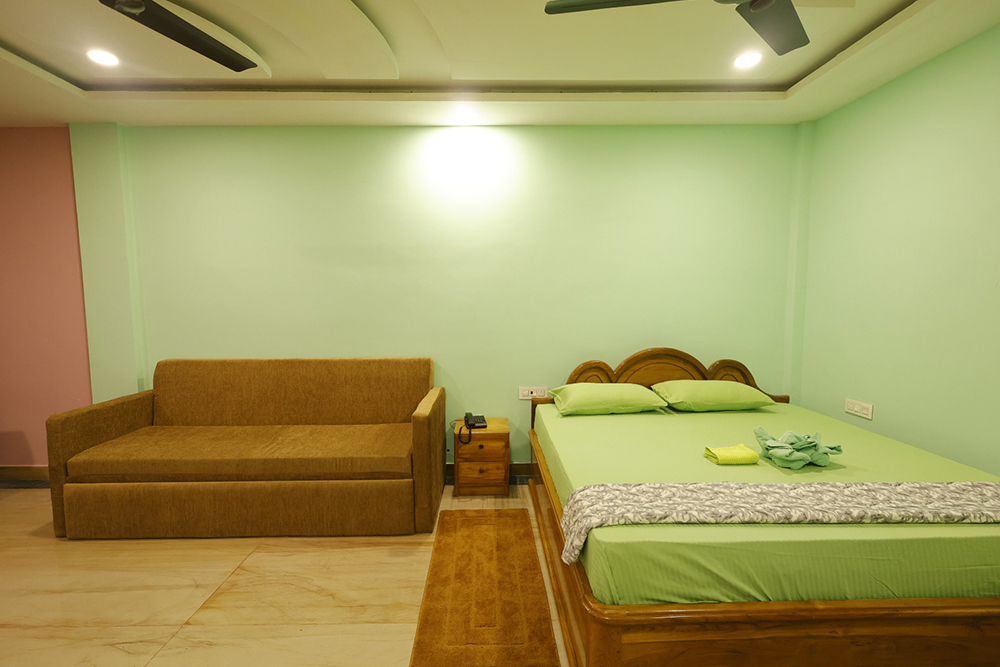 Super Deluxe Triple View Room